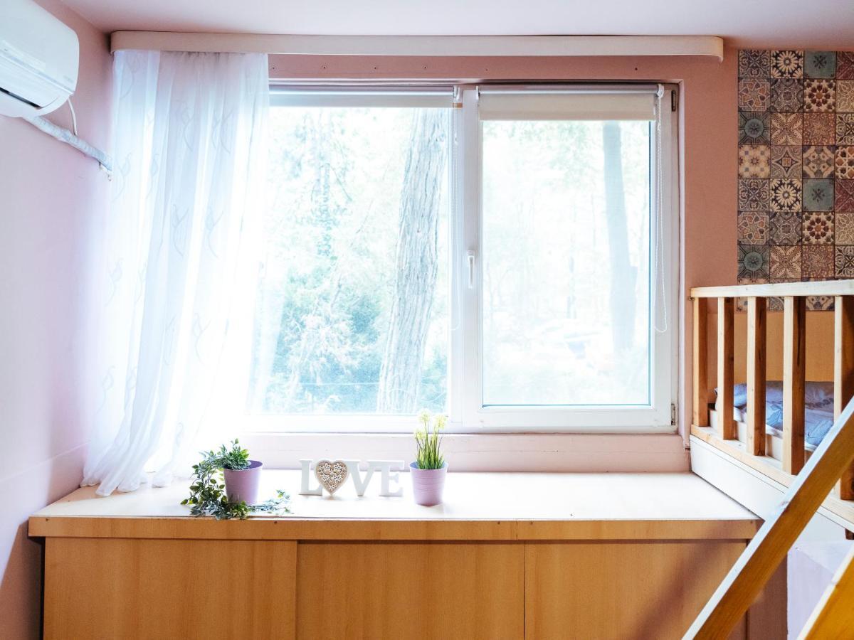 Woody - Cozy&Quiet Place near Moghioros Park Bucarest Exterior foto